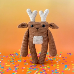 Dewy the Snuggly Deer amigurumi pattern by Pracownia Blask