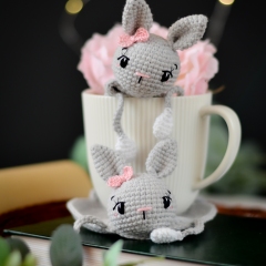 Lola - bunny coaster amigurumi pattern by Plączenitka