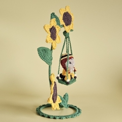 Flower Children - Sonja Sunflower amigurumi by SaphirhaseDesign