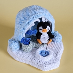 Martin the little penguin amigurumi pattern by SaphirhaseDesign