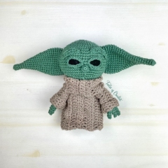 Green Alien amigurumi pattern by Domigurumi