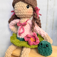 Lily and Freckle Frog amigurumi by Nichole’s Creations