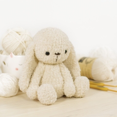 Tilda and Daisy the Small Bunnies amigurumi pattern by Kristi Tullus