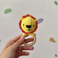 Lion Rattle