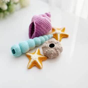 Seashells amigurumi pattern by Fluffy Tummy