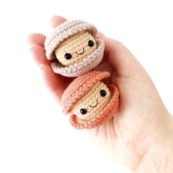 No-Sew Clam amigurumi pattern by Stitch by Fay