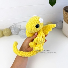 The Palm Sized Snuggler Dragon amigurumi pattern by TANATIcrochet
