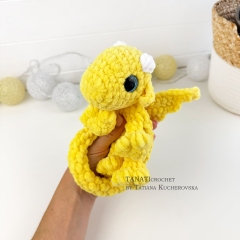 The Palm Sized Snuggler Dragon amigurumi pattern by TANATIcrochet