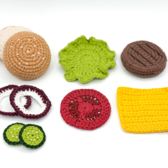 Burger amigurumi pattern by Curiouspapaya
