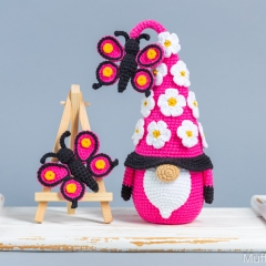 Butterfly Gnome amigurumi pattern by Mufficorn