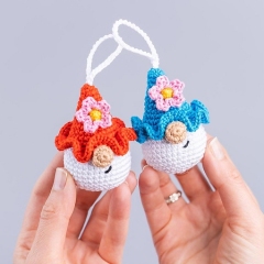 Flower Gnomes Keychains amigurumi by Mufficorn
