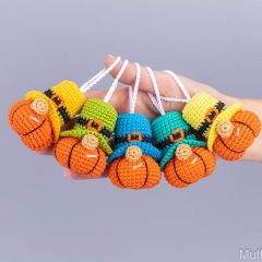 Pumpkin Keychains amigurumi pattern by Mufficorn