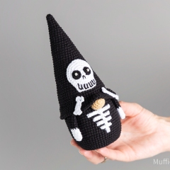 Skeleton Gnome amigurumi by Mufficorn