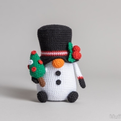 Snowman amigurumi pattern by Mufficorn
