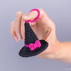 Witch Hat Keychains amigurumi pattern by Mufficorn