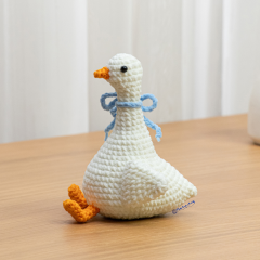 Mini Goose amigurumi by The Loop Story