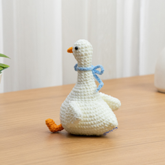 Mini Goose amigurumi pattern by The Loop Story