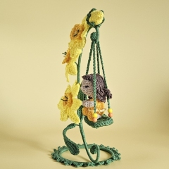 Flower Children - Nelly Daffodil amigurumi pattern by SaphirhaseDesign