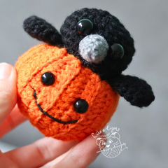 PIP & Rusty the crow & the pumpkin amigurumi pattern by LikeALigerCrochet