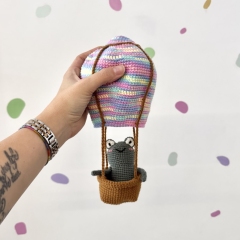 Alfredo and the Hot Air Balloon amigurumi pattern by Domigurumi