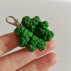 Lucky Clover Keychain amigurumi pattern by unknown