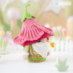 Flower Gnome ('Mini Kingdom') amigurumi pattern by AradiyaToys