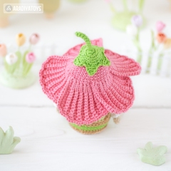 Flower Gnome ('Mini Kingdom') amigurumi pattern by AradiyaToys