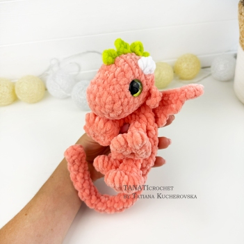 The Palm Sized Snuggler Dragon amigurumi pattern by TANATIcrochet