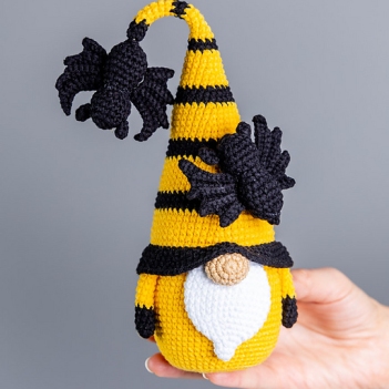 Bat Gnome amigurumi pattern by Mufficorn