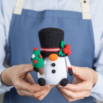 Snowman amigurumi pattern by Mufficorn