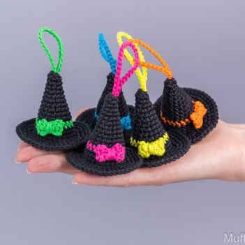 Witch Hat Keychains amigurumi pattern by Mufficorn