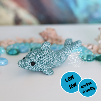 Gemma the dolphin amigurumi pattern by LikeALigerCrochet