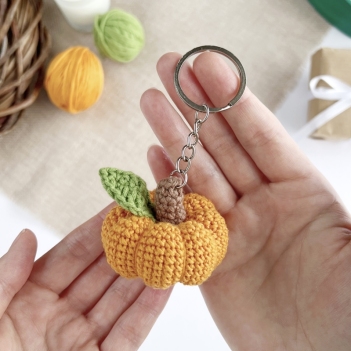 Mini pumpkin keychain amigurumi pattern by AmiGuide