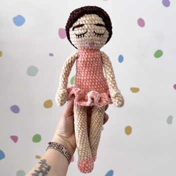 Ballerina amigurumi pattern by Domigurumi