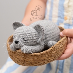 Willow the British Shorthair amigurumi pattern by YarnWave