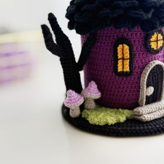 Witch House amigurumi by Fluffy Tummy