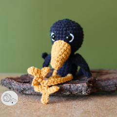 Tiny crow amigurumi pattern by yarnacadabra