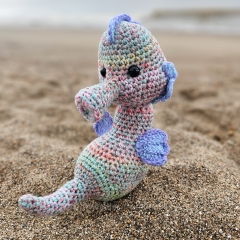 Strudel the Seahorse amigurumi pattern by LittleEllies_Handmade