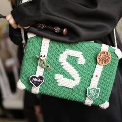 Slytherin Suitcase + 4 fan badges amigurumi by Loopy Pattern