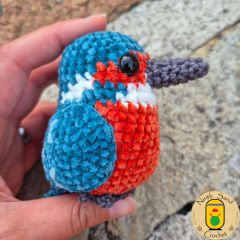 Mizu the Kingfisher amigurumi pattern by Neith Sand Crochet