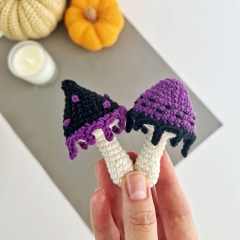 Halloween mushrooms keychain amigurumi pattern by AmiGuide