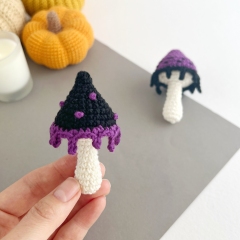 Halloween mushrooms keychain amigurumi pattern by AmiGuide