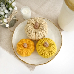 Pumpkins set of 3 amigurumi pattern by AmiGuide