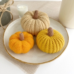 Pumpkins set of 3 amigurumi pattern by AmiGuide