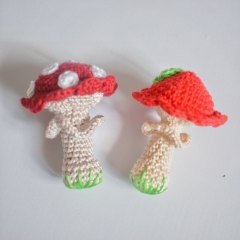 Fairy Tale Mushrooms amigurumi pattern by EmmaS Dolls