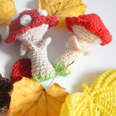 Fairy Tale Mushrooms amigurumi pattern by EmmaS Dolls
