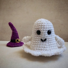 Spooky Little Ghost Pattern amigurumi by EmmaS Dolls