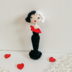 The Fashion Icon Doll Crochet amigurumi pattern by EmmaS Dolls