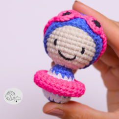 Mini beach doll