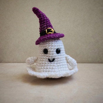 Spooky Little Ghost Pattern amigurumi pattern by EmmaS Dolls